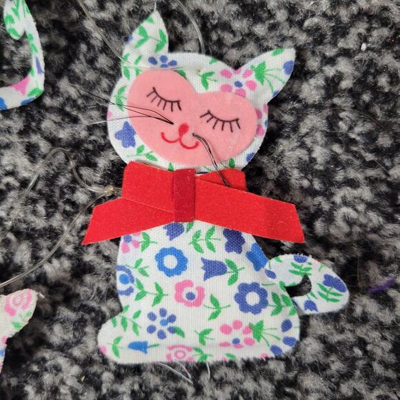 Vintage Kitschy Floral Kitty Cat Christmas Tree Ornaments, set of 4 - Picture 3 of 12